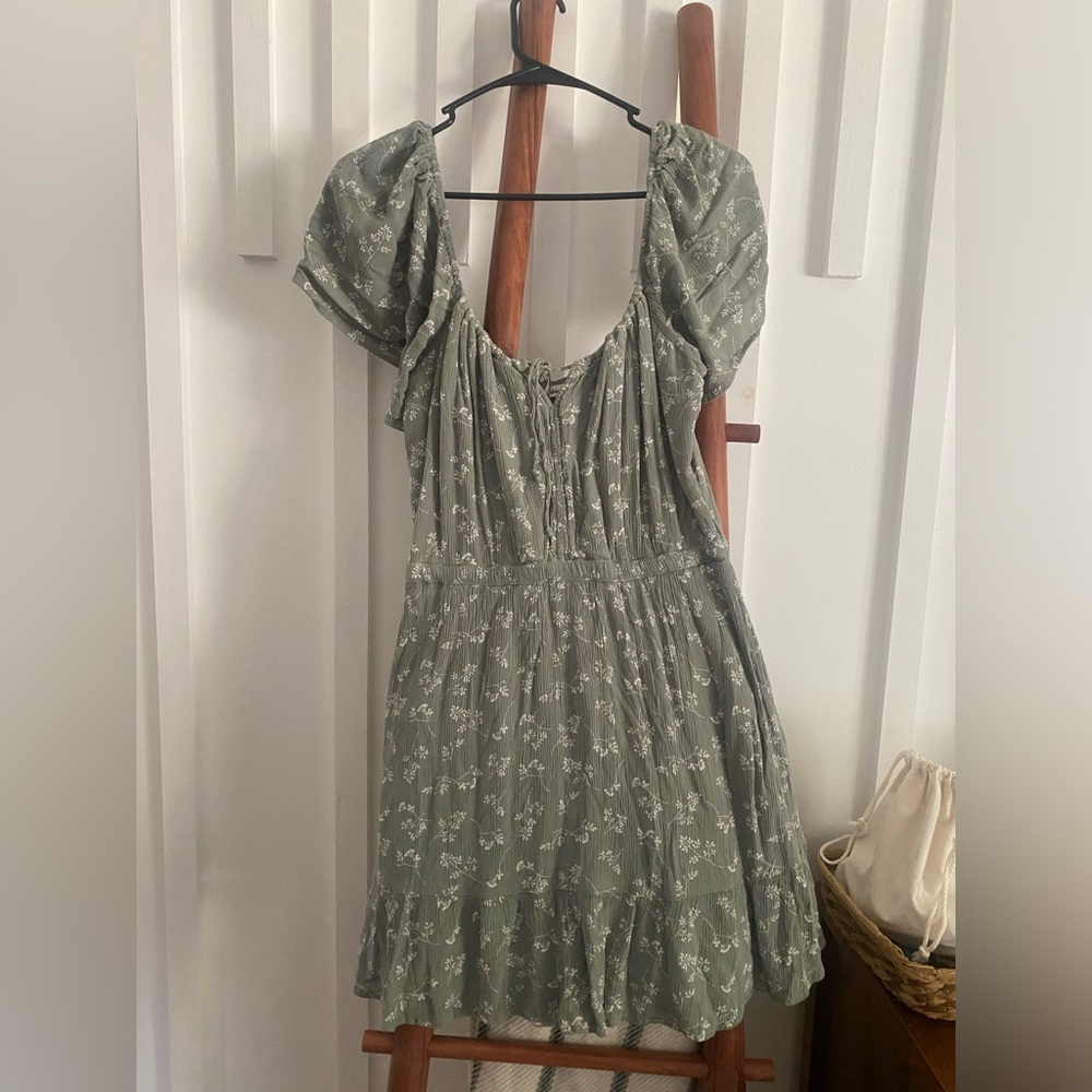 Abercrombie & Fitch Floral dress with pockets